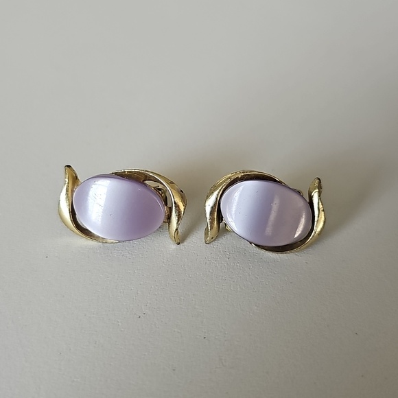 Jewelry - Vintage Lilac Cabochon Gold-Tone Clip Earrings